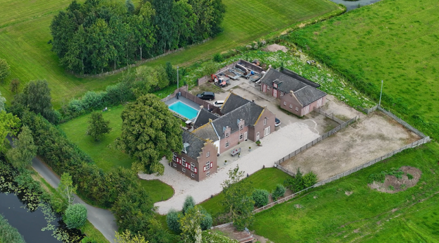 iQ Makelaars Weesp, Kreugerlaan