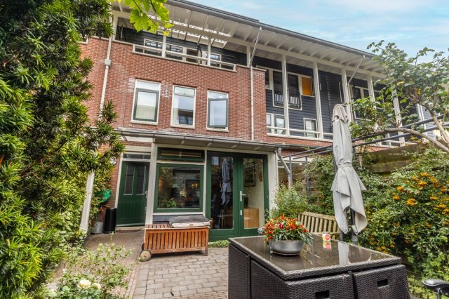 iQ Makelaars Amsterdam, Anfieldroad