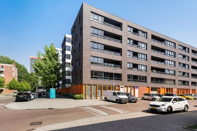 iQ Makelaars Amsterdam, Derkinderenstraat
